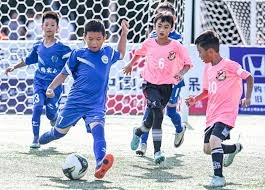 结束国家队任务，拉菲尼亚和阿劳霍已返回巴塞罗那